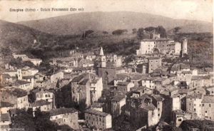 Una cartolina di Canepina degli anni '30, è visibile tutta la zona del Castello distrutta dal bombardamento del 5 giugno 1944.